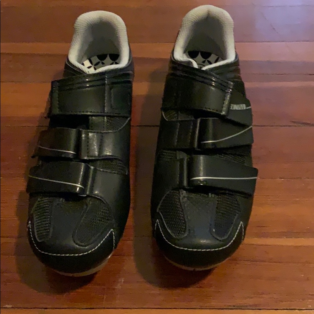 Specialized cycling shoes